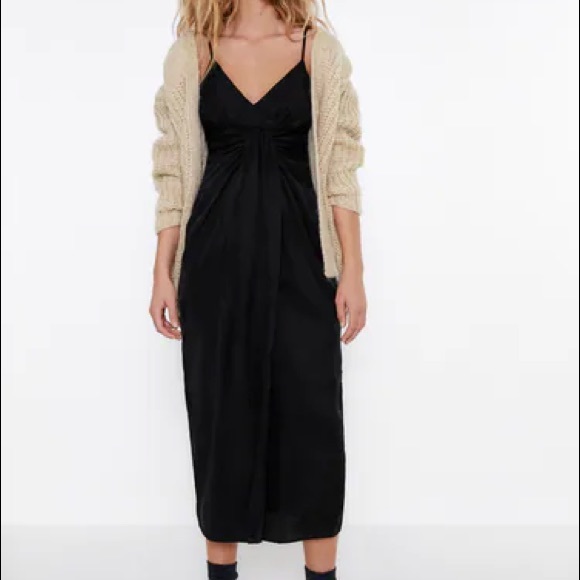 DRAPED MIDI DRESS
BLACK - Picture 1 of 1